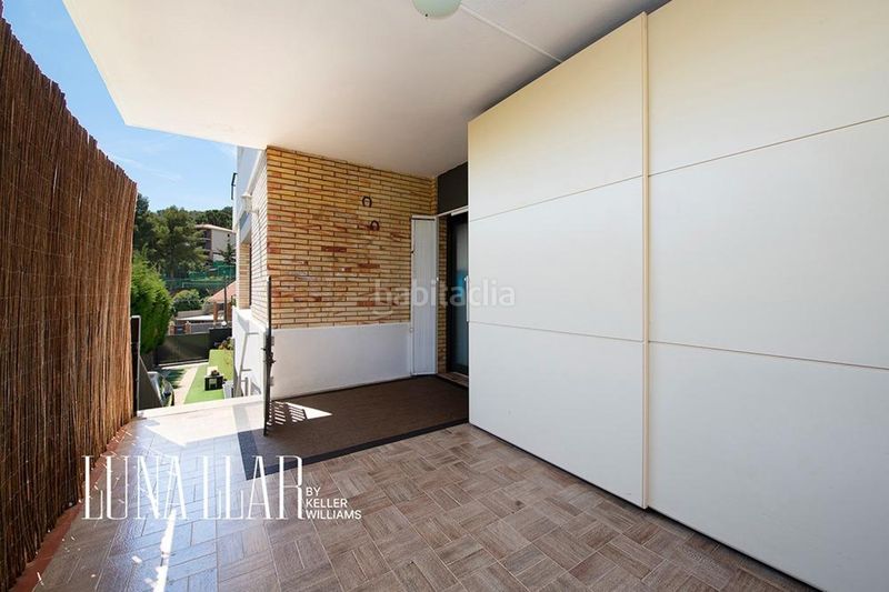 Foto d5d850cf-ae22-42f5-a7ba-3854e7bfe8da. Casa amb calefacció aparcament a El Poal Castelldefels
