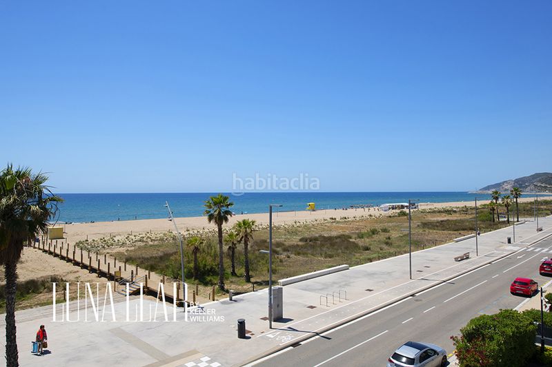 Foto 0050e175-e97b-4063-9ad2-0c0efe6b28bc. Pis amb piscina a Baixador Castelldefels