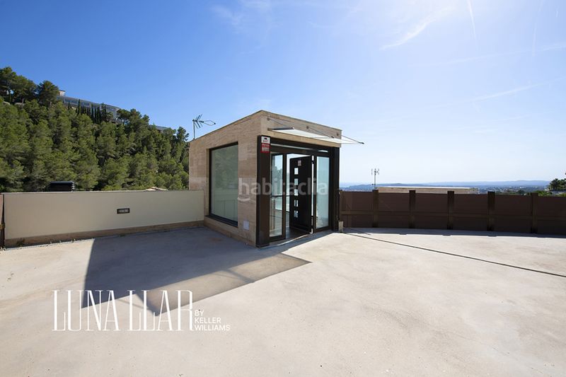 Foto b746c396-4aa4-4c55-b471-d21a5d27c095. Casa amb aparcament a Levantina - Montgavina - Quintmar Sitges