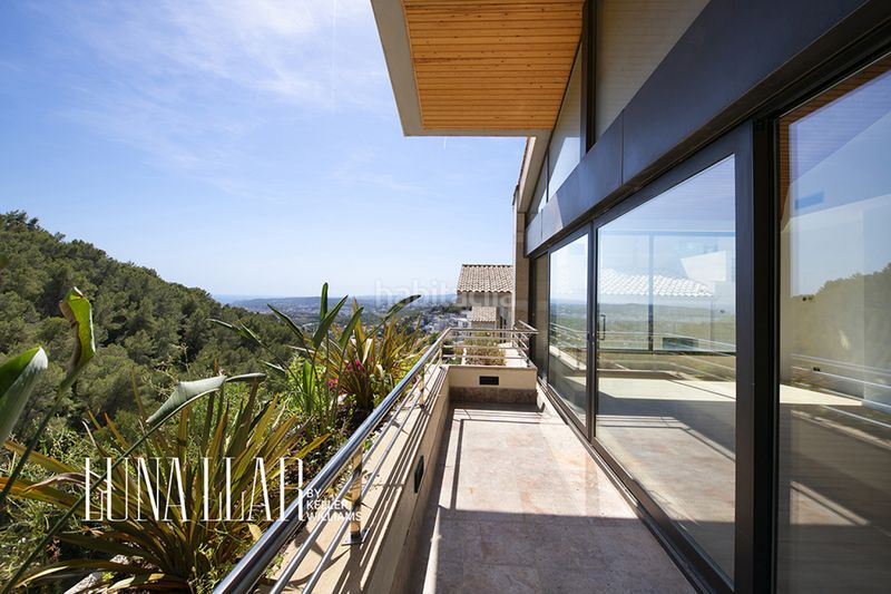 Foto ffb1d123-bcb7-4091-93a3-a760a2a43f7c. Casa amb aparcament a Levantina - Montgavina - Quintmar Sitges