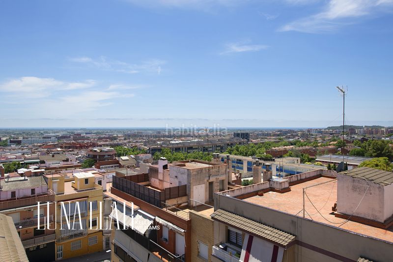 Foto 3be6fe62-da96-45d2-9001-ab1cf22da7ed. Àtic amb calefacció a La Roureda Viladecans