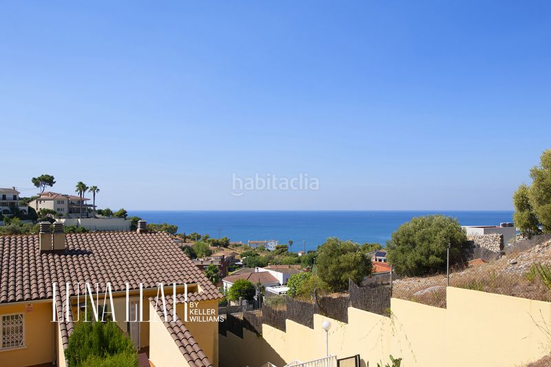 Foto 0d676c1c-4d2e-40b1-8d2d-80202bab9148. Casa adossada amb calefacció aparcament piscina a Sitges