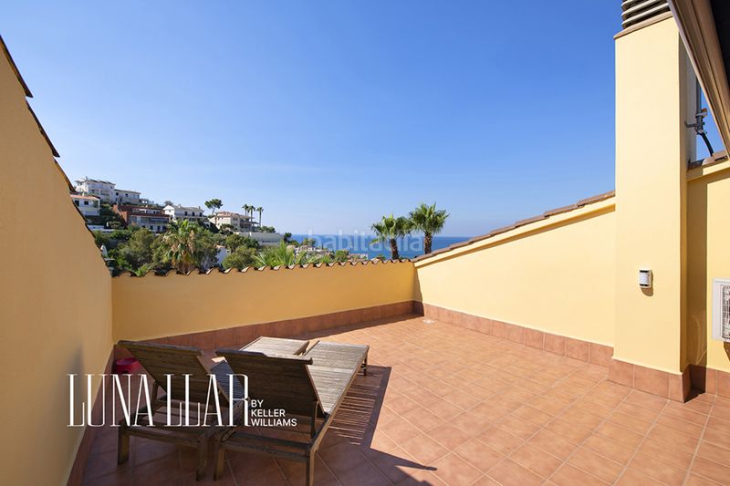 Foto c96e15cc-536d-4c6f-b19d-1377e588eb25. Casa adossada amb calefacció aparcament piscina a Sitges