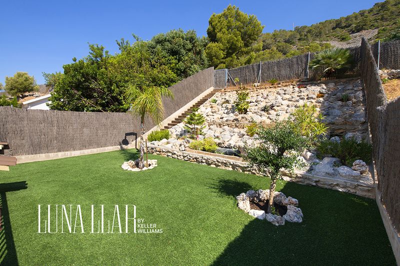 Foto f456f310-0eb8-4576-960e-fe035b0225fe. Casa adossada amb calefacció aparcament piscina a Sitges