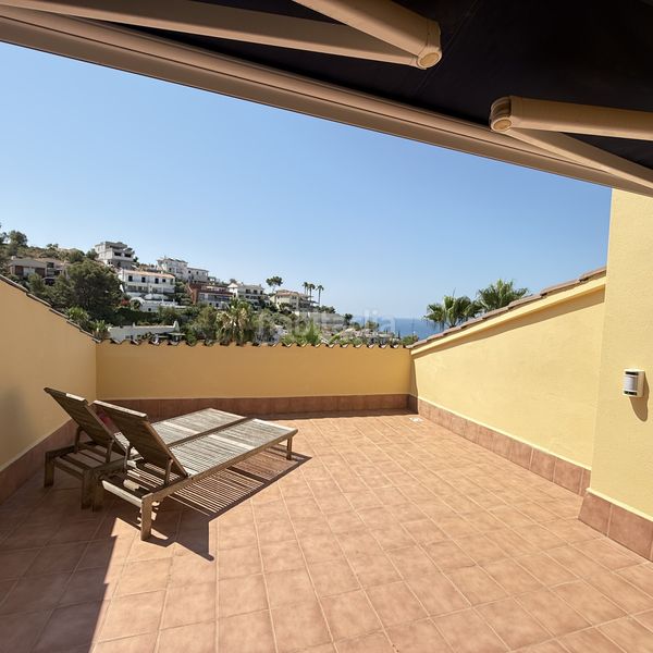 Foto 62e564c1-6f28-4b64-9696-4189869de8fe. Casa adossada amb calefacció aparcament piscina a Sitges