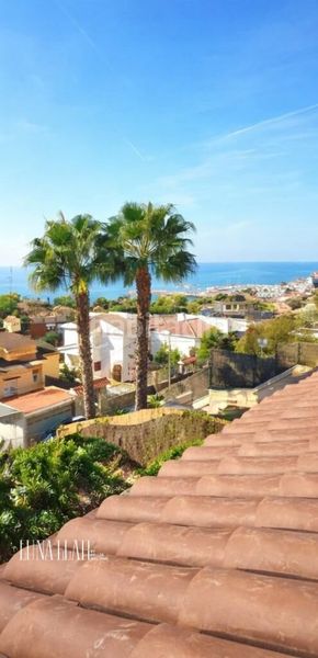 Foto a0e265ae-2514-4a32-a6d7-39146d4a9652. Casa adossada amb calefacció aparcament piscina a Sitges