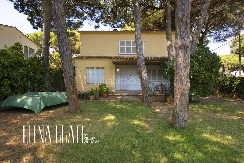 Foto 4ca57fce-f0a8-4c73-a5fc-5eae422ea241. Casa amb aparcament a La Pineda Castelldefels