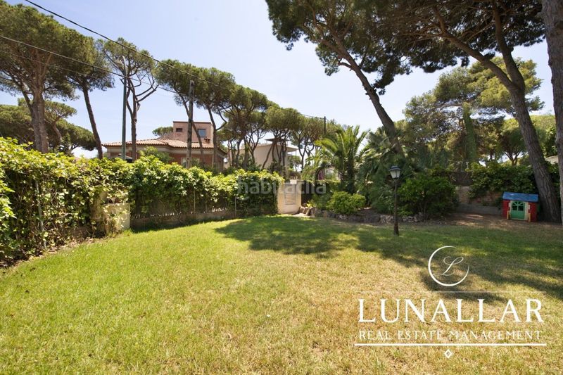 Foto 4e27ab93-1225-47d4-a406-7bb6aed92d83. Casa amb aparcament a La Pineda Castelldefels