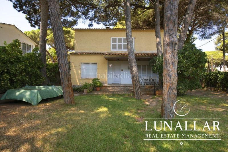 Foto 57f9049c-337b-41d2-95a6-ae754eee7c3f. Casa amb aparcament a La Pineda Castelldefels