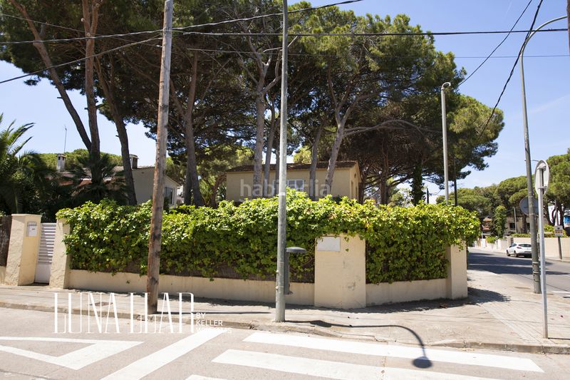 Foto 731a7389-f135-4f38-b3a4-f763555da147. Casa amb aparcament a La Pineda Castelldefels