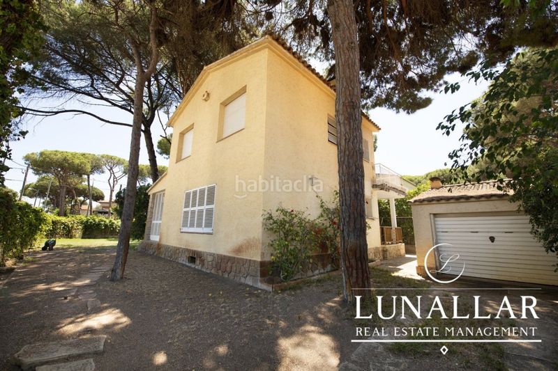 Foto 97f18e41-b4dd-4b79-aea3-a6c8bd3f0b38. Casa amb aparcament a La Pineda Castelldefels