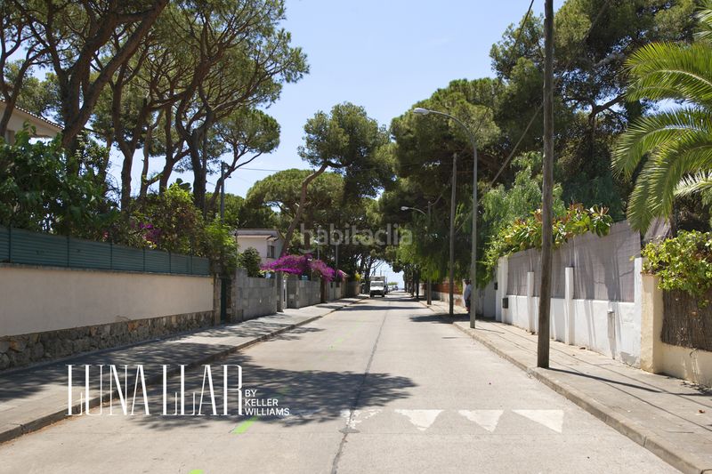 Foto bedd60ba-9f79-4e80-b8a2-2368122cf9b9. Casa amb aparcament a La Pineda Castelldefels