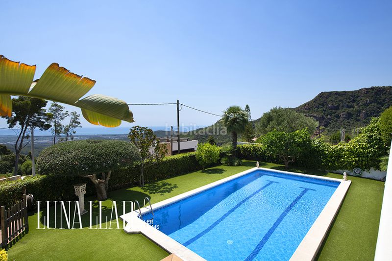 Foto 0f3ee24b-3b67-4913-9cdd-52d314fb4ca4. Casa amb calefacció aparcament piscina a Bruguers Gavà