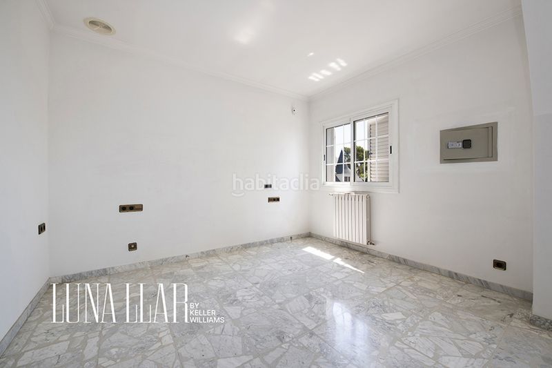 Foto 18deb96d-fa7b-45ce-a671-3f4bbb6f07ae. Casa amb calefacció aparcament piscina a Bruguers Gavà