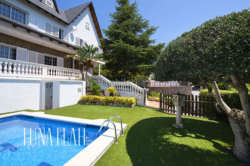 Foto 1f734ec9-9cf0-46bc-a278-e7753d460eac. Casa amb calefacció aparcament piscina a Bruguers Gavà