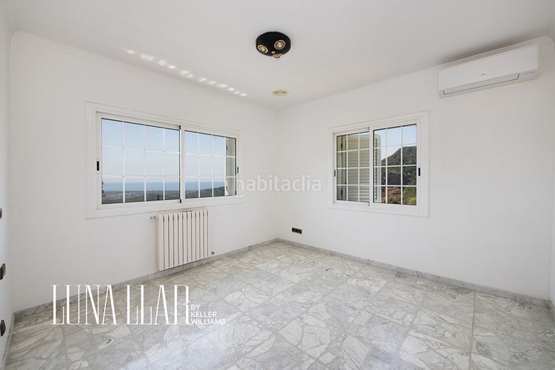 Foto 74db918c-84fe-47ab-9e1b-ab25129e94e4. Casa amb calefacció aparcament piscina a Bruguers Gavà