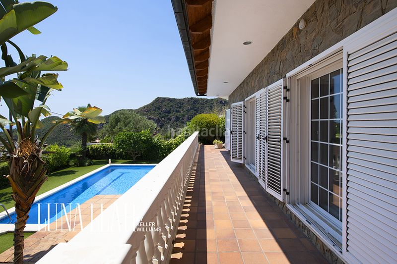 Foto cf734764-661a-4081-9b36-511bb214316c. Casa amb calefacció aparcament piscina a Bruguers Gavà