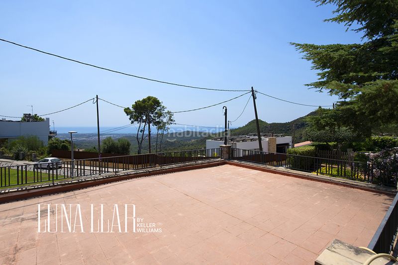 Foto f182a50c-7ed0-424e-9197-d822346da8a4. Casa amb calefacció aparcament piscina a Bruguers Gavà