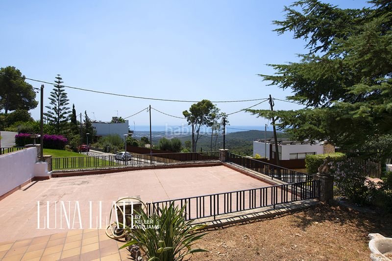 Foto f3466a06-8af0-4def-b3c0-6961a9d85254. Casa amb calefacció aparcament piscina a Bruguers Gavà