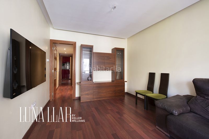 Foto 677f42e7-ffd4-4bed-8460-70b6a01cd6a8. Pis a Sant Antoni Barcelona
