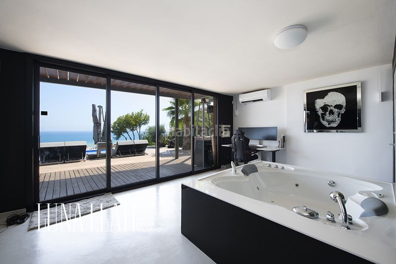 Foto 02ef2236-344e-489e-9e79-2e5ab39067a8. Rent house with parking in les botigues de Sitges Sitges