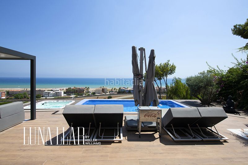 Foto e98ce522-1b7d-4a7c-8f24-be5e01068165. Rent house with parking in les botigues de Sitges Sitges