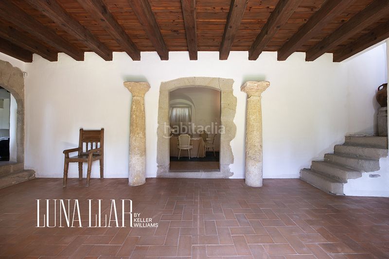 Foto 0bc10d27-5742-47e6-945b-b6c712e00f04. Casa amb aparcament piscina a Les Creus Pineda de Mar