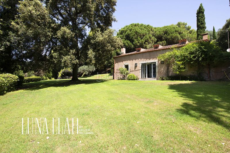 Foto 45a6a74a-af1b-4199-9e38-5f808c208dde. Casa amb aparcament piscina a Les Creus Pineda de Mar
