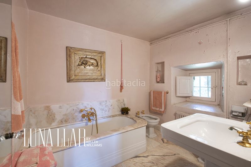Foto 4af8f24b-b21b-4a75-8f6e-9c47f2c4b2be. Casa amb aparcament piscina a Les Creus Pineda de Mar