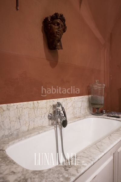 Foto 5e521744-4fe9-4050-bdb3-26fb67a8fe04. Casa amb aparcament piscina a Les Creus Pineda de Mar