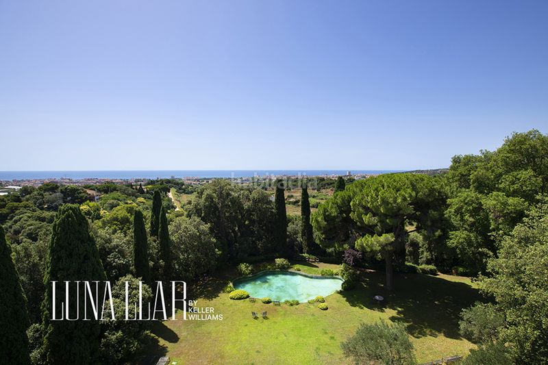 Foto beeeedfa-7342-4235-8ac3-339b81bd2859. Casa amb aparcament piscina a Les Creus Pineda de Mar