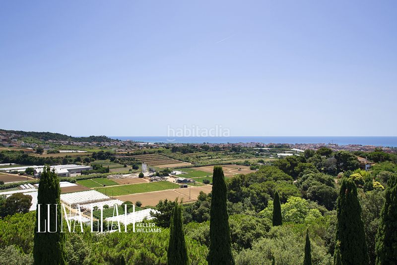 Foto bfee89ca-0c15-43e5-8c03-b5111cc0d279. Casa amb aparcament piscina a Les Creus Pineda de Mar