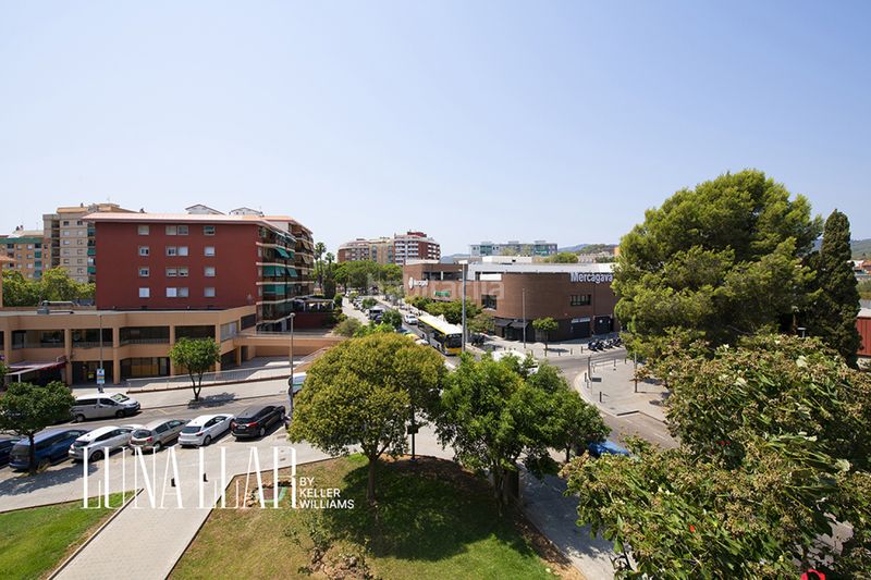 Foto d3ece371-370f-4125-9290-4580609c557d. Pis amb calefacció aparcament a Centre-Estació Gavà