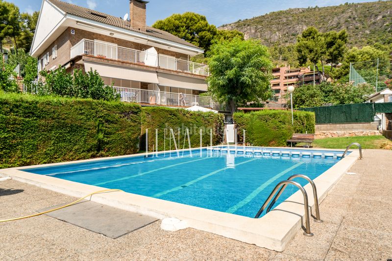 Foto 09bf06af-d505-455d-9119-ad94ae89be5e. Casa amb calefacció aparcament piscina a El Poal Castelldefels