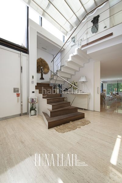Foto 0cf20bef-4857-4a04-bacb-19d53d4684cf. Casa amb piscina a Montmar Castelldefels