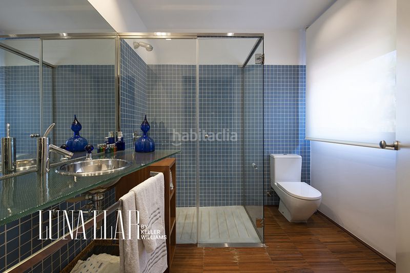 Foto 12be9da9-8c20-4563-971c-21324020a733. Casa amb piscina a Montmar Castelldefels
