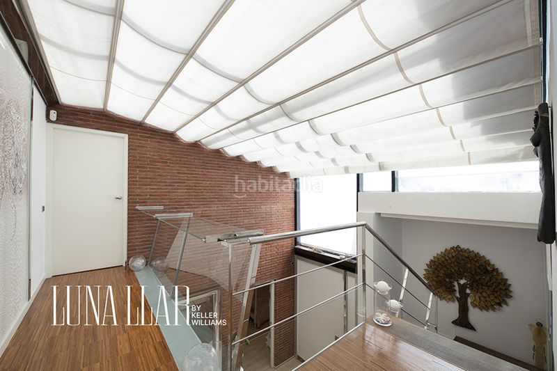 Foto 5ff38b47-a375-4747-8733-031cef7bf3f3. Casa amb piscina a Montmar Castelldefels