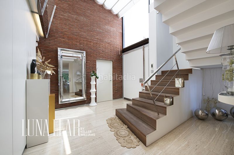 Foto a0a84649-2068-4306-bca1-6a69482efbe7. Casa amb piscina a Montmar Castelldefels