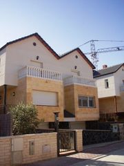 Casa in Os de Balaguer. Casa con 3 habitaciones con parking