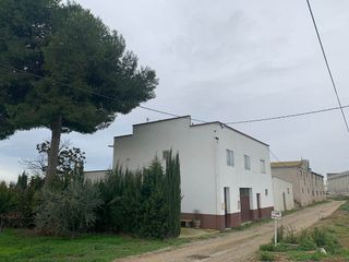 Haus in Bellcaire d´Urgell. Casa con 5 habitaciones con parking