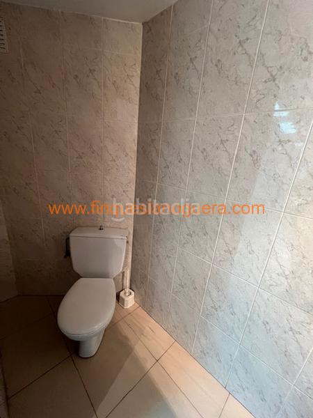 Foto 8a95aa18-1d94-438b-95bf-9451c13042aa. Lloguer oficina a carrer del pare sanahüja 4 a Balaguer