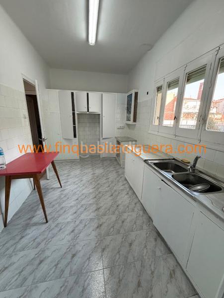 Foto 5c8b0ad8-f329-487b-8d2d-2a7f7c1689c3. Casa  amb terrassa, magatzem i pati en Balaguer