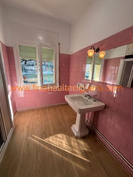 Foto 5f92bb69-66b3-4141-b7ee-fc18c20e48ec. Casa  amb terrassa, magatzem i pati en Balaguer