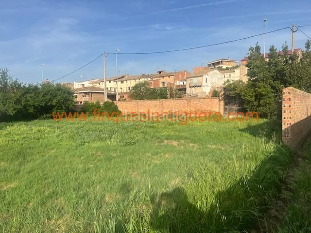 Foto d8338e0e-8296-445b-978b-46079bc8f6ff. Terreny residencial a Menàrguens