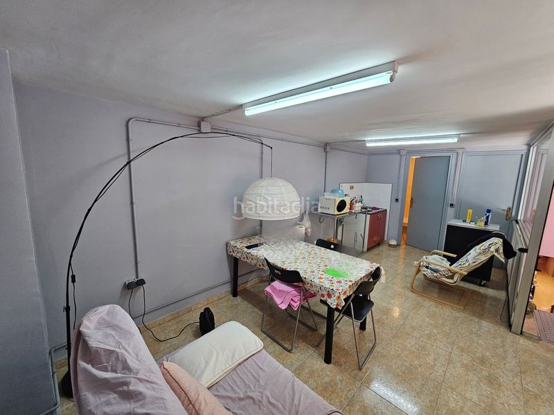 Foto 178cabe2-6fe1-4eb6-8eff-a805428a9756. Local comercial a Instituts-Universitat Lleida