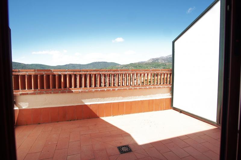 Foto c40e3a23-ee12-48cf-9b84-ff916b675796. Edificio precioso hotel rural con vistas al monasterio . en Guadalupe