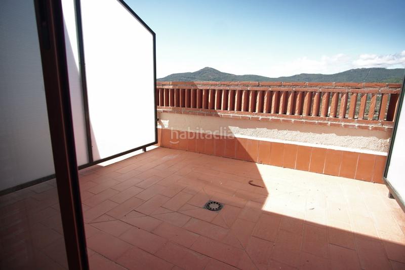 Foto d31fe724-a7d6-400b-9233-3ef07d635d82. Edificio precioso hotel rural con vistas al monasterio . en Guadalupe