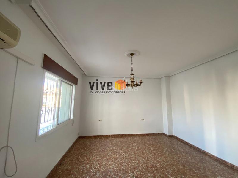 Foto b0e188ae-9393-4de1-b8ab-aa9c1c7425d2. Casa estupenda casa en Barrio Alto en Barrio Alto San Juan de Aznalfarache