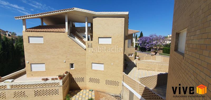 Foto 13bb8059-94c7-4f68-976a-92b7a5945cc0. Location chalet avec parking dans El Zaudín - Club de Golf Bormujos