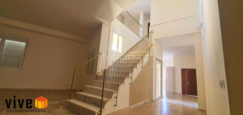 Foto 803c5209-d990-4313-99b2-7ea2e8f8d393. Location chalet avec parking dans El Zaudín - Club de Golf Bormujos